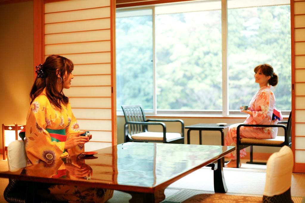 Hotel Kikunoyu Maniwa Ngoại thất bức ảnh
